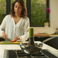 AutoSimmer Hands-free Pan Stirrer